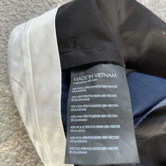 Club Monaco wool blend pants with blue side stripe, size 4 - Picture 5 of 5